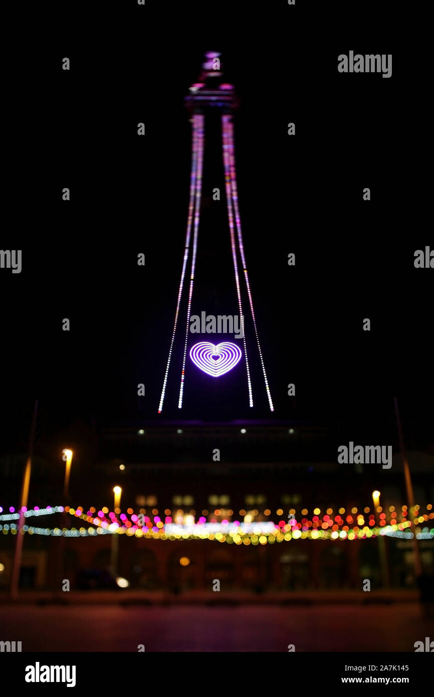 La Blackpool Tower, UK, di notte. Foto Stock