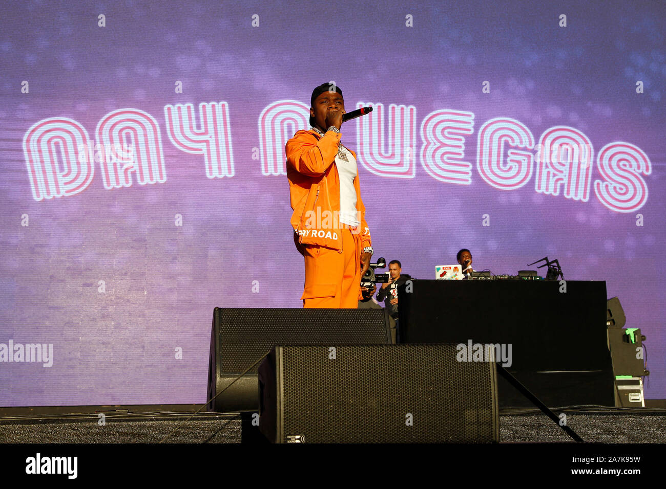Il rapper DaBaby esegue sul palco durante il giorno N Vegas Music Festival presso il Las Vegas Festival Grounds in Las Vegas, Nevada, sabato 2 novembre, 2019. Foto di James Atoa/UPI Foto Stock