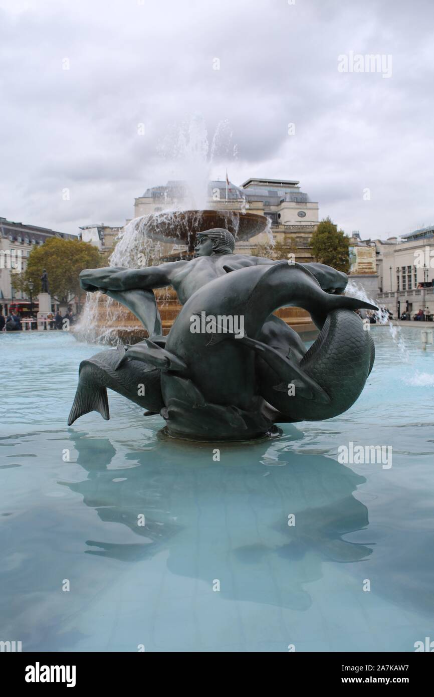 29 ottobre 2019 la fontana del Tritone, Trafalgar Square, Londra, Regno Unito. Foto Stock