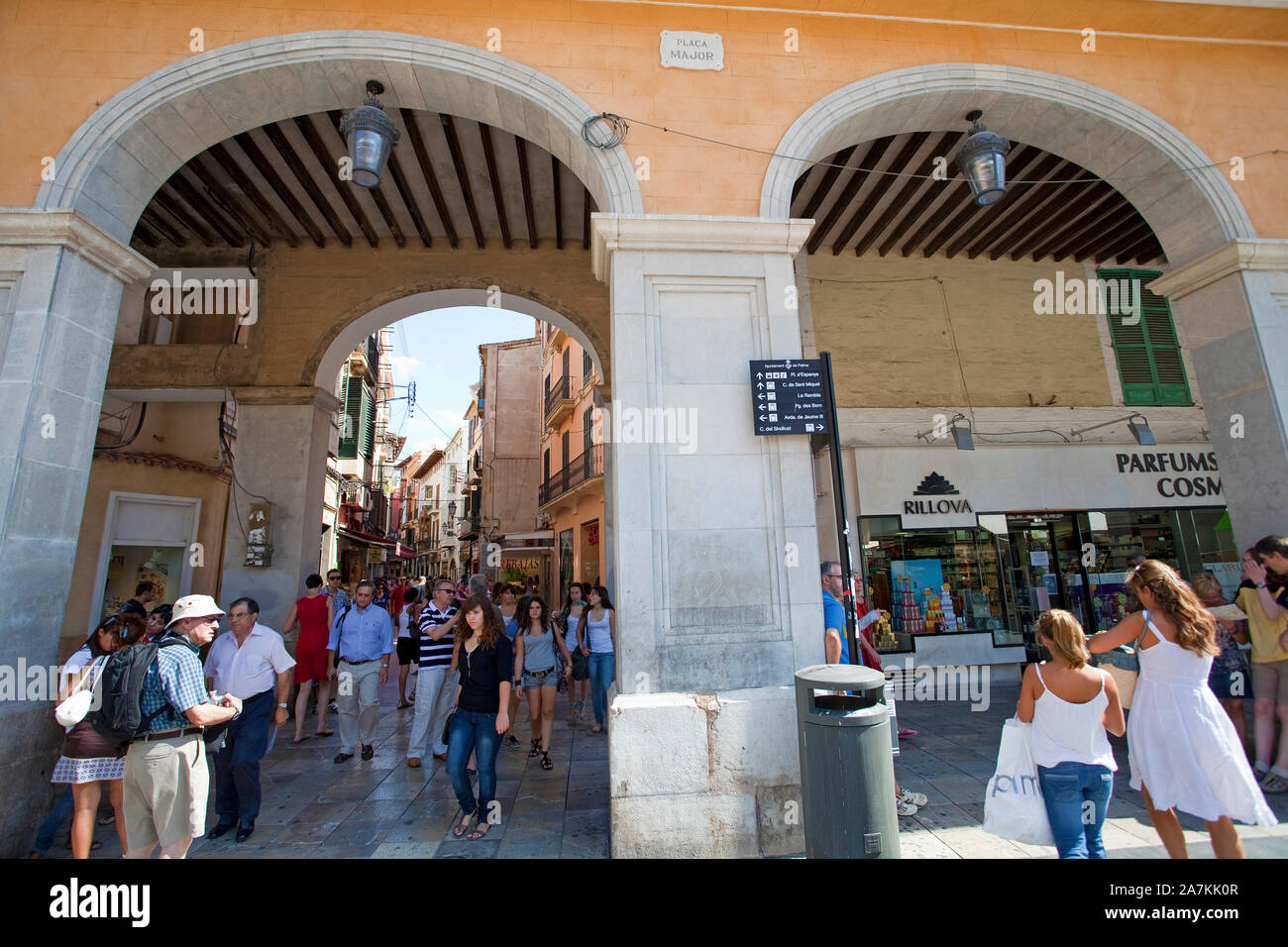 Placa Major, un luogo popolare nella città vecchia di Palma, Palma de Maiorca, isole Baleari, Spagna Foto Stock