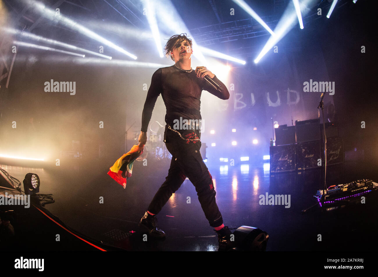 Milano Italia. 02 novembre 2019. Dominic Richard Harrison noto sul palco come YUNGBLUD suona dal vivo sul palco a Fabrique durante il 'xxi secolo Tour di responsabilità". Foto Stock