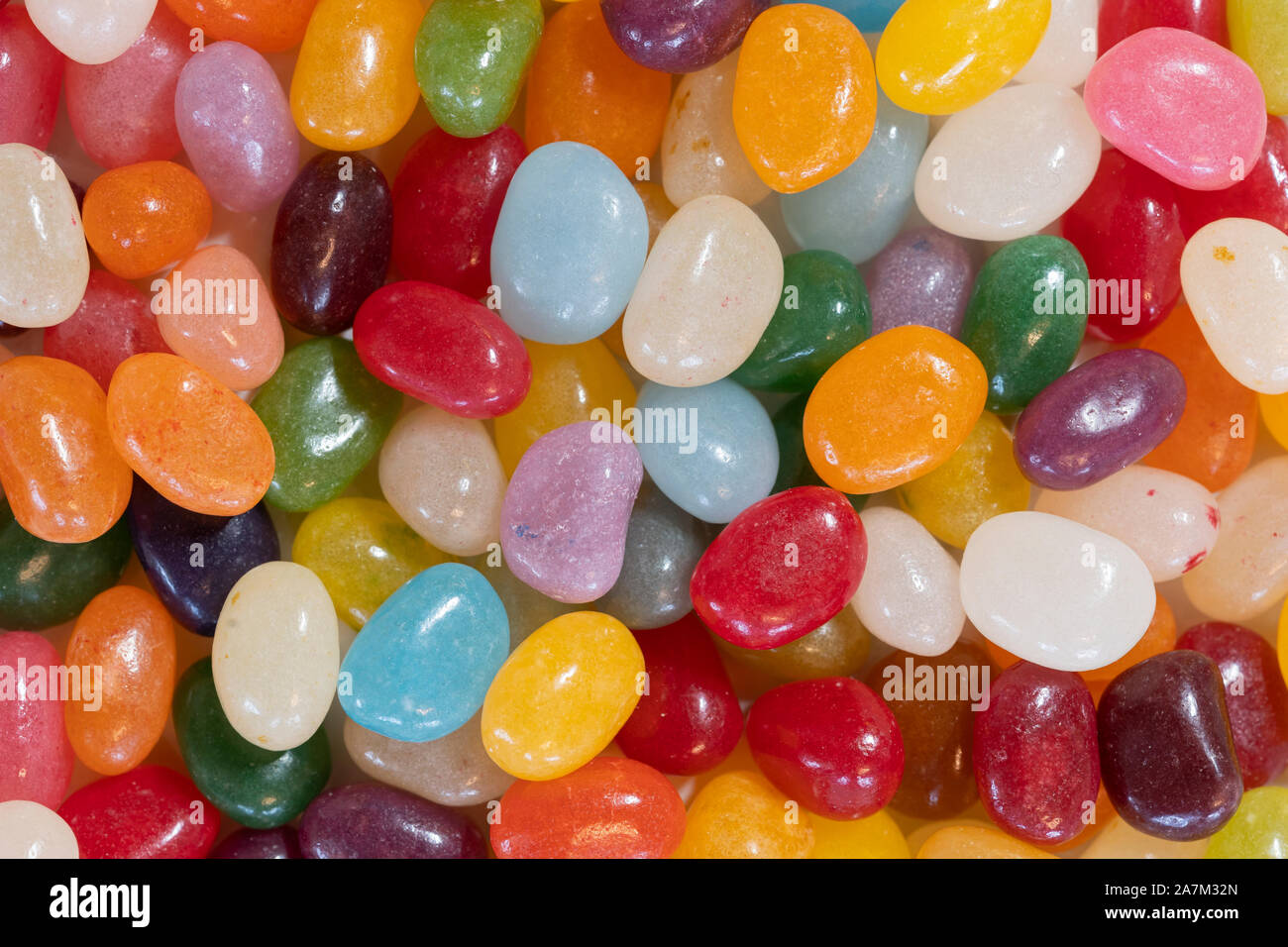 Un colorato assortimento di jellybeans - dolci o caramelle Foto Stock