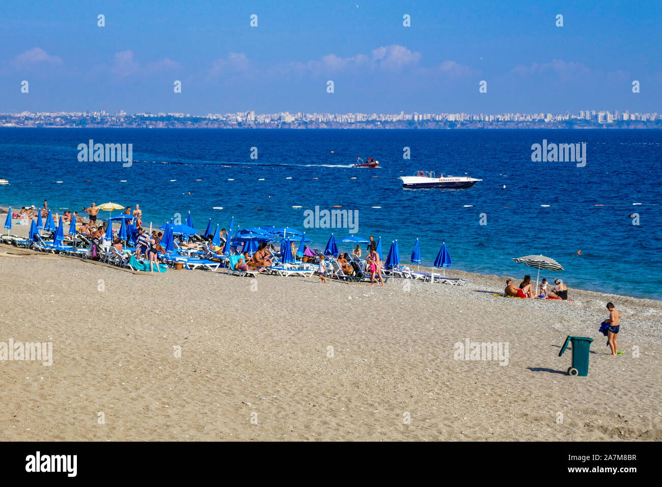 Antalya, Konyaalti, turco destinazione di vacanza, Turchia Costa turchese, Mare Mediterraneo, Foto Stock