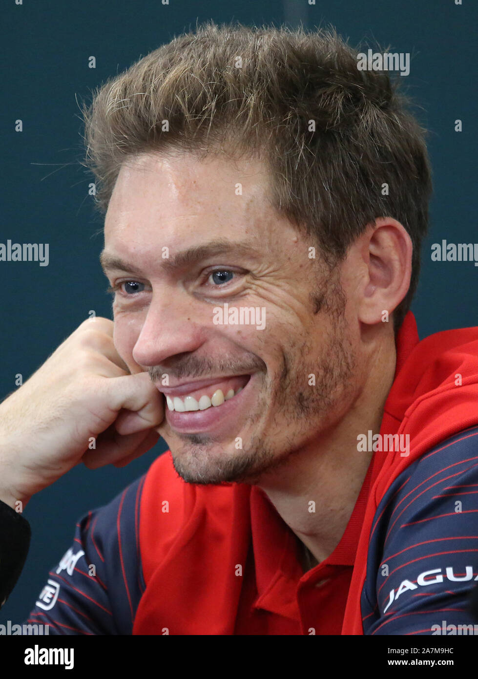 Parigi, Francia. 03 Nov, 2019. Nicolas MAHUT di Francia partecipa a una conferenza stampa dopo che lui e il suo partner raddoppia Pierre-Hugues Herbert ha vinto il loro primo Rolex Masters di Parigi Doubles Championship contro russi Karen Khachanov e Andrej Rublev a Parigi la domenica, 3 novembre 2019. La coppia francese sconfitto i russi 6-4, 6-1 per vincere la loro settima ATP Masters 1000 team raddoppia il titolo. Foto di David Silpa/UPI Credito: UPI/Alamy Live News Foto Stock