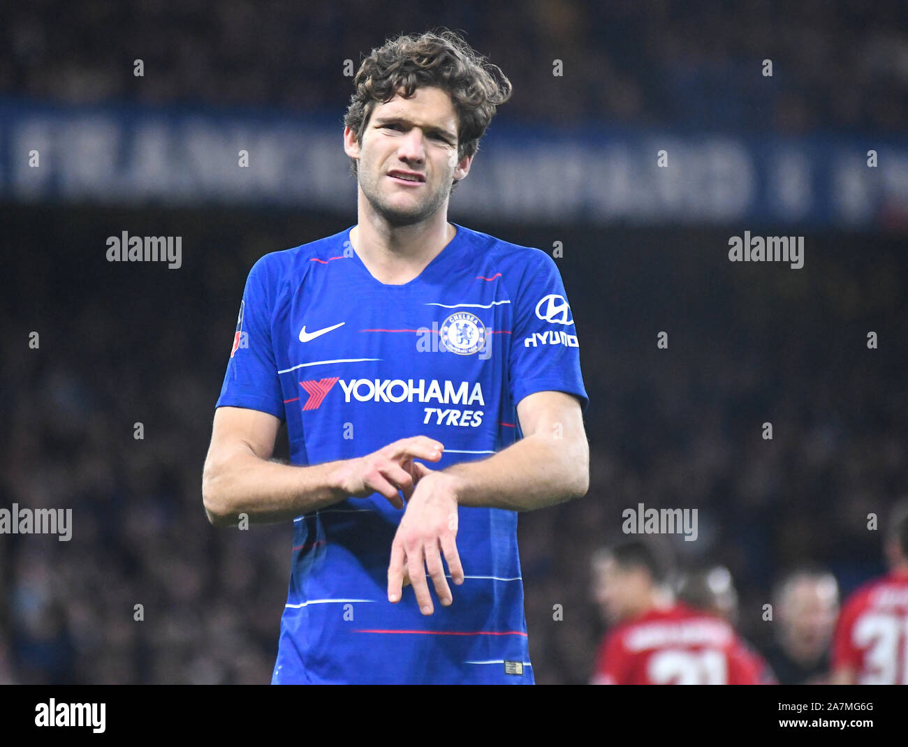 Londra, Inghilterra - 18 febbraio 2019: Marcos Alonso di Chelsea mostrato durante il 2018/19 FA Cup quinto round gioco tra Chelsea FC e il Manchester United a Stamford Bridge. Foto Stock