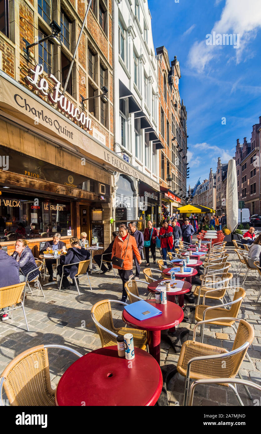 Terrazza della Brasserie "Le Faucon', Boulevard du Midi di Bruxelles, Belgio. Foto Stock