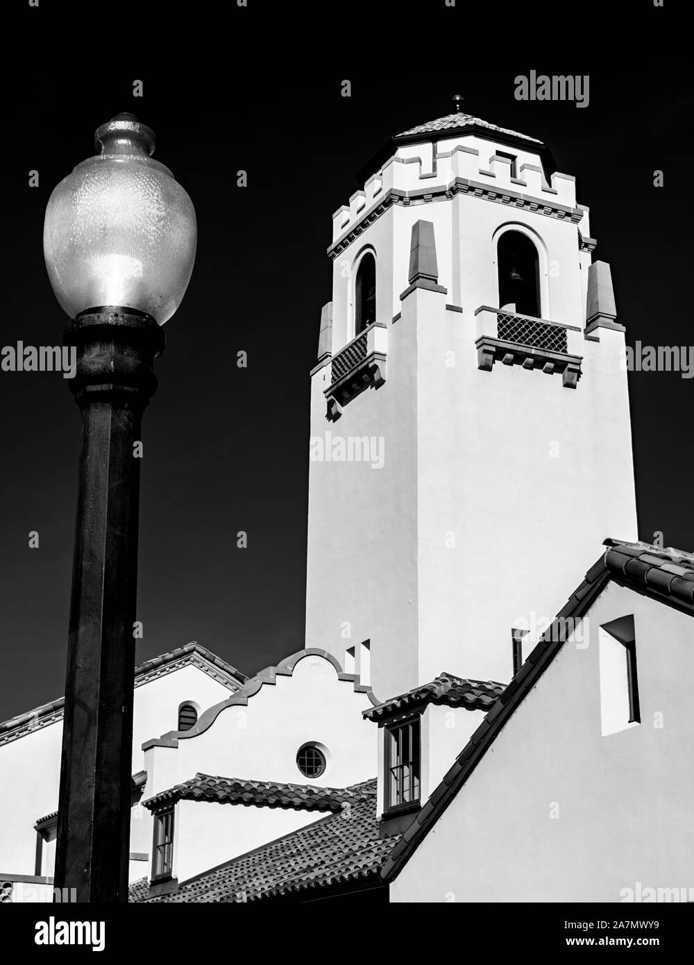 Lampione e il campanile a torre di un deposito dei treni a Boise Idaho Foto Stock