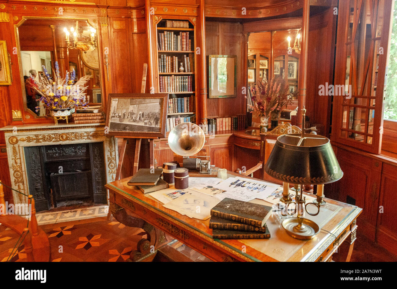 L'Impero scrivania da ufficio a Villa Arnaga in Cambo les Bains casa del poeta Edmond Rostand, autore di "Cyrano de Bergerac; Paga il basco, Foto Stock