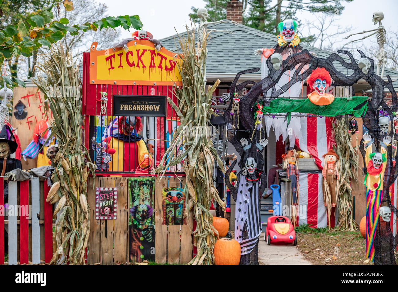 Elaborate decorazioni di Halloween in East Hampton, NY Foto Stock