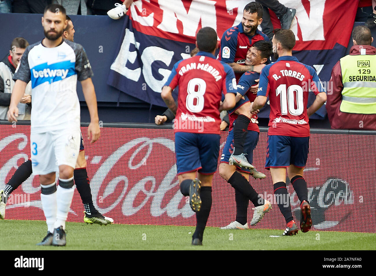CA Osasuna giocatori festeggiare dopo il calcio spagnolo di La Liga Santander, match tra CA Osasuna e Deportivo AS Roma al Sadar Stadium, in Pamplona.(punteggio finale; CA Osasuna 4:2 Deportivo US Lecce) Foto Stock