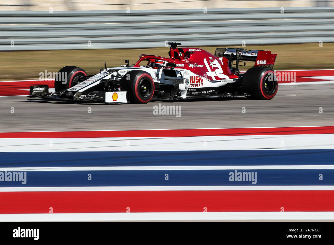 Austin, Texas, Stati Uniti d'America. 3 Novembre, 2019. Alfa Romeo Racing driver Kimi RÃ¤ikkÃ¶nen (7) della Finlandia in azione durante il periodo della Formula 1 Emirati Arabi Uniti Grand Prix gara tenutasi sul circuito delle Americhe racetrack in Austin, Texas. Credito: Dan Wozniak/ZUMA filo/Alamy Live News Foto Stock