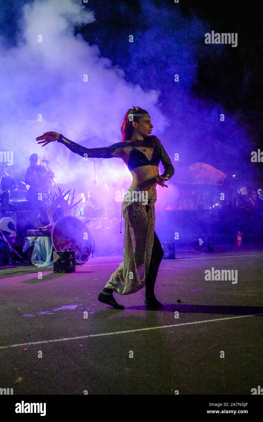 Parade of Lost Souls, Fire show, Vancouver, British Columbia, Canada Foto Stock