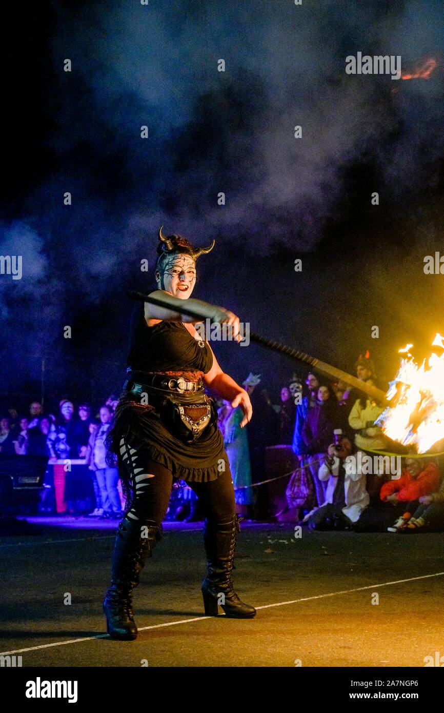 Parade of Lost Souls, Fire show, Vancouver, British Columbia, Canada Foto Stock