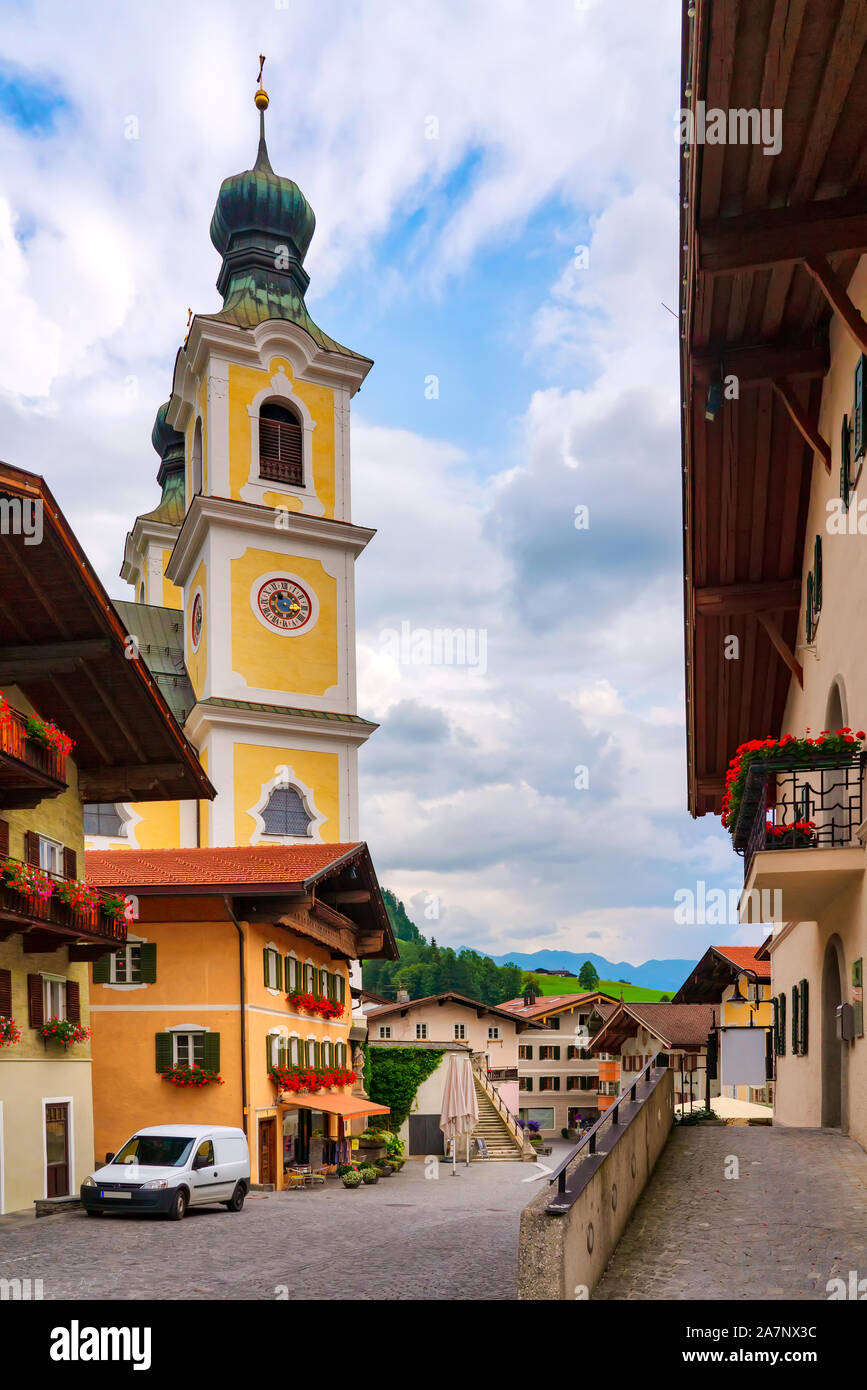 Piazza del Mercato di Hopfgarten im Brixental, Austria Foto Stock