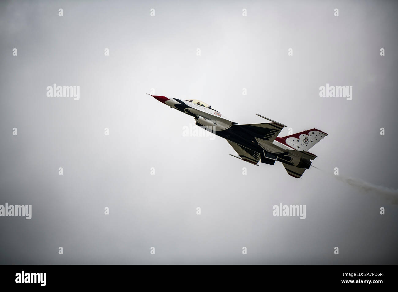 La 122Fighter Wing ha ospitato un pubblico gratuito air show 8-9 Giugno, 2019, al 122Fighter Wing, Indiana Air National Guard Base in Fort Wayne, Indiana. Il Fort Wayne Air Show featured un antenna mostra dal Thunderbirds, la United States Air Force precision-volo dimostrativo team. (U.S. Air National Guard Foto di Senior Airman Rita Jimenez) Foto Stock