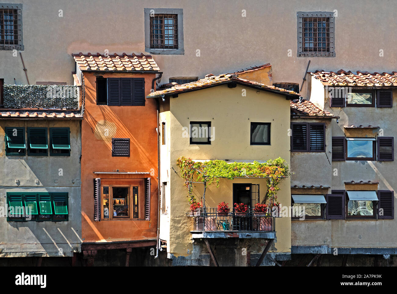 Lo storico ponte vecchio nella città toscana di firenze, Italia. Foto Stock