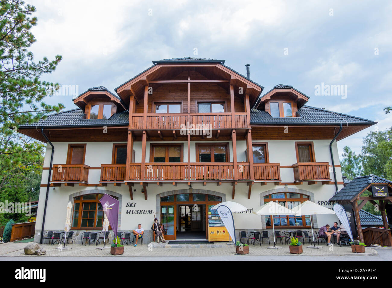 Il museo dello sci, Tatranska Lomnica, Vysoke Tatry, Slovacchia Foto Stock