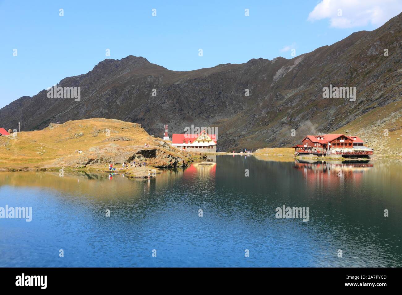 Monti Fagaras in Romania - vista panoramica del lago Balea. Foto Stock