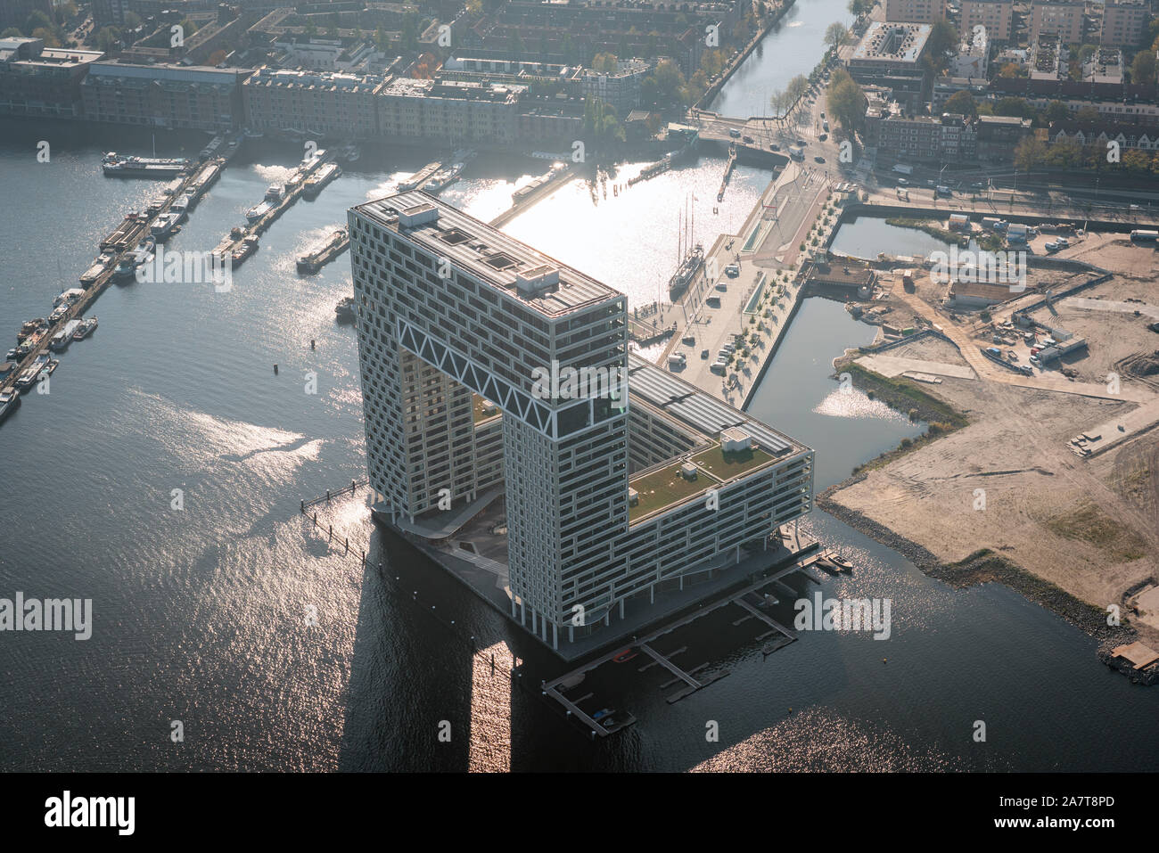 Antenna della più alta e più recente torre residenziale di Amsterdam Il Pontsteiger Foto Stock