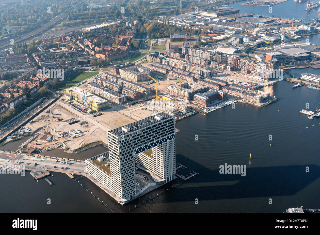 Antenna della più alta e più recente torre residenziale di Amsterdam Il Pontsteiger Foto Stock