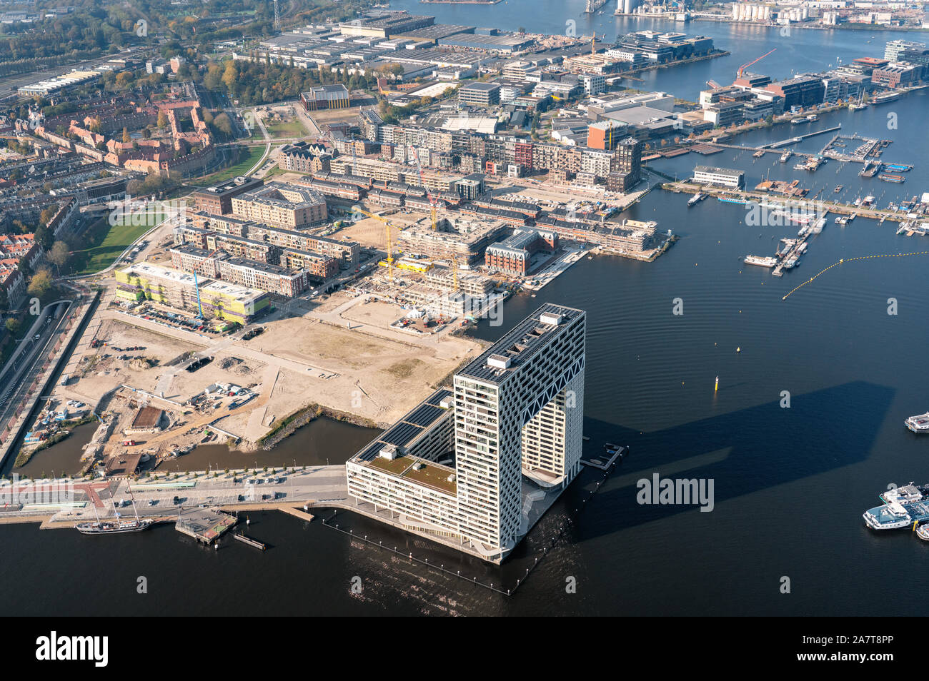 Antenna della più alta e più recente torre residenziale di Amsterdam Il Pontsteiger Foto Stock
