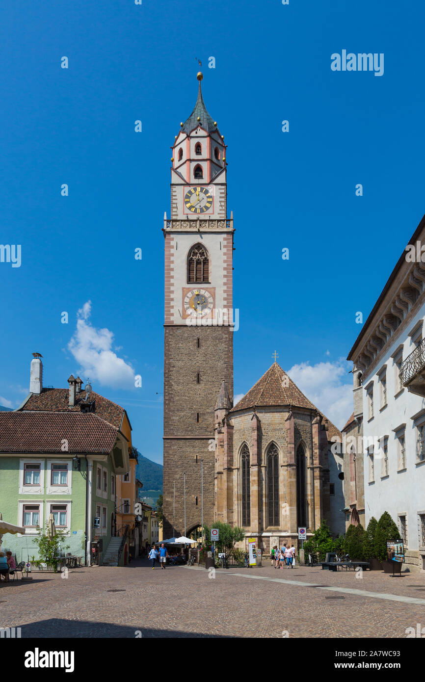 MERANO, Italia - 20 luglio 2019 - La chiesa di San Nicola nella città vecchia Foto Stock