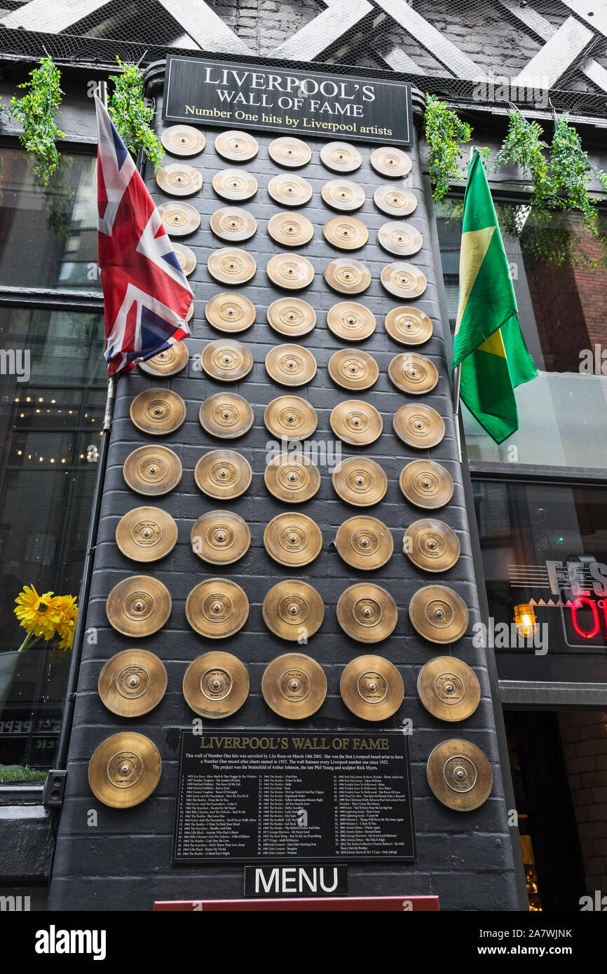 Una parete di fama in Liverpool, Regno Unito Foto Stock
