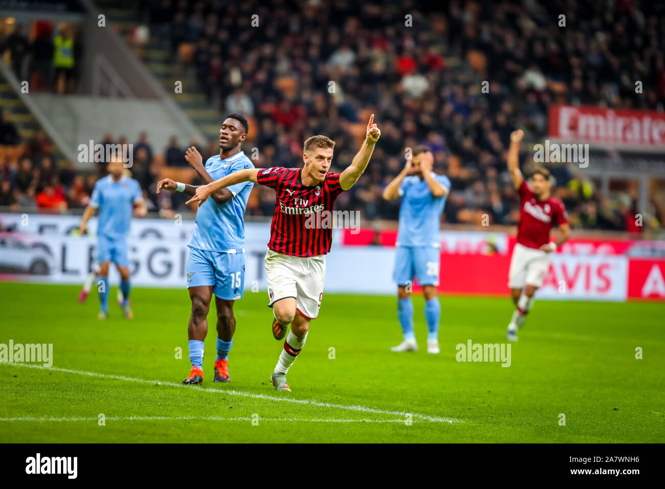 Obiettivo krzysztof piatek (Milan) durante l'AC Milan vs S.S. Lazio, Milano, Italia, 03 Nov 2019, Calcio Calcio italiano di Serie A del campionato Gli uomini Foto Stock