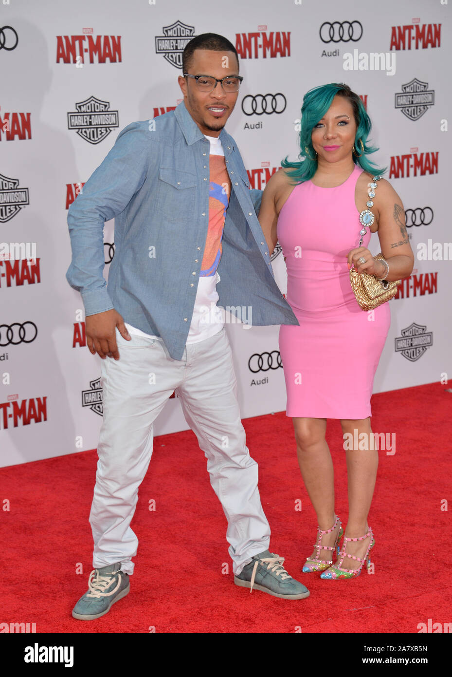 LOS ANGELES, CA - Giugno 29, 2015: Attore Tip 'T.I' Harris & moglie Tameka 'Tiny' Cottle presso la premiere mondiale del suo film 'Ant-Man" presso il Teatro di Dolby, Hollywood. © 2015 Paul Smith / Featureflash Foto Stock