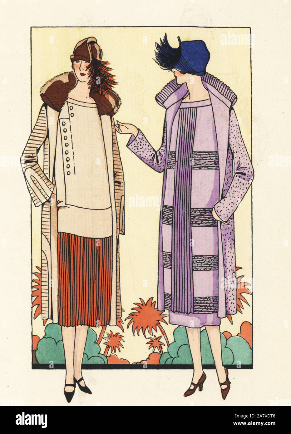 Le donne sulla riviera nel pomeriggio abiti, cappotti e cappelli piumati. Pochoir Handcolored (stencil) litografia dal lusso francese rivista di moda arte, gotta, Beaute, 1925. Foto Stock