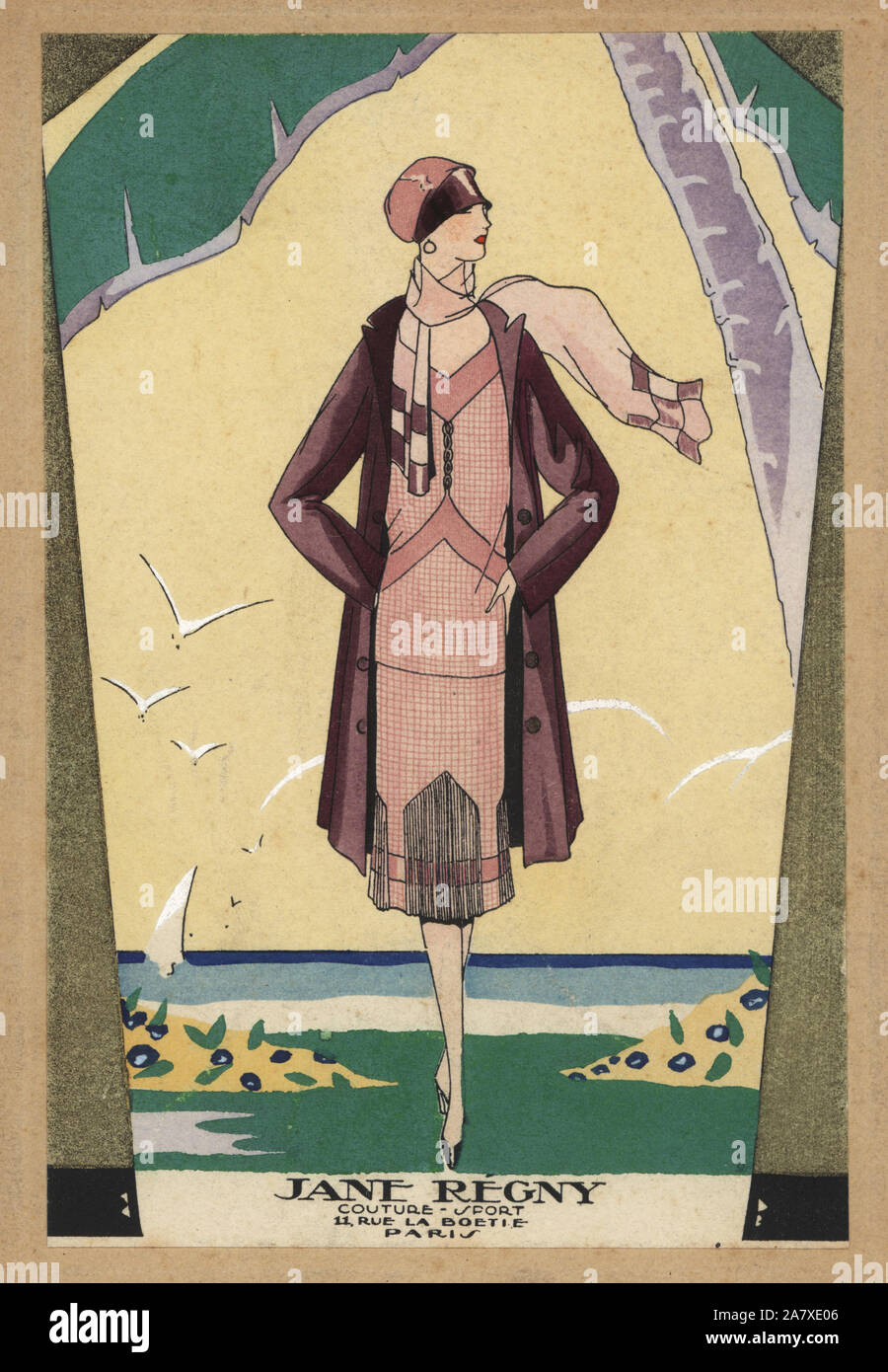 Donna che indossa un abito di pomeriggio, cappotto, sciarpa e cappello. Pochoir Handcolored (stencil) litografia dal lusso francese rivista di moda arte, gotta, Beaute, 1926. Foto Stock