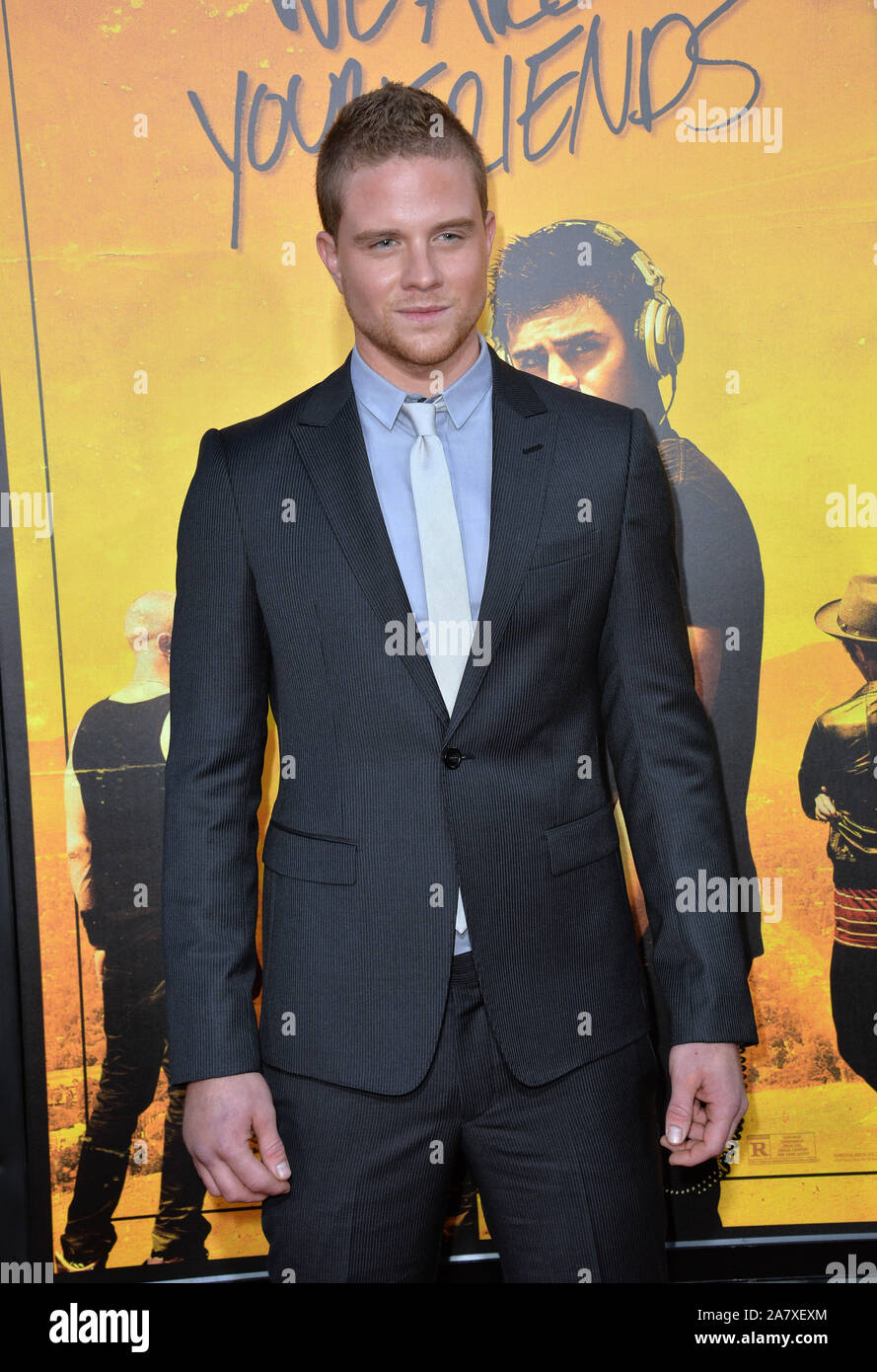 LOS ANGELES, CA - Agosto 20, 2015: Jonny Weston presso il Los Angeles premiere del suo film "Siamo vostri amici a TCL Chinese Theatre, Hollywood. © 2015 Paul Smith / Featureflash Foto Stock