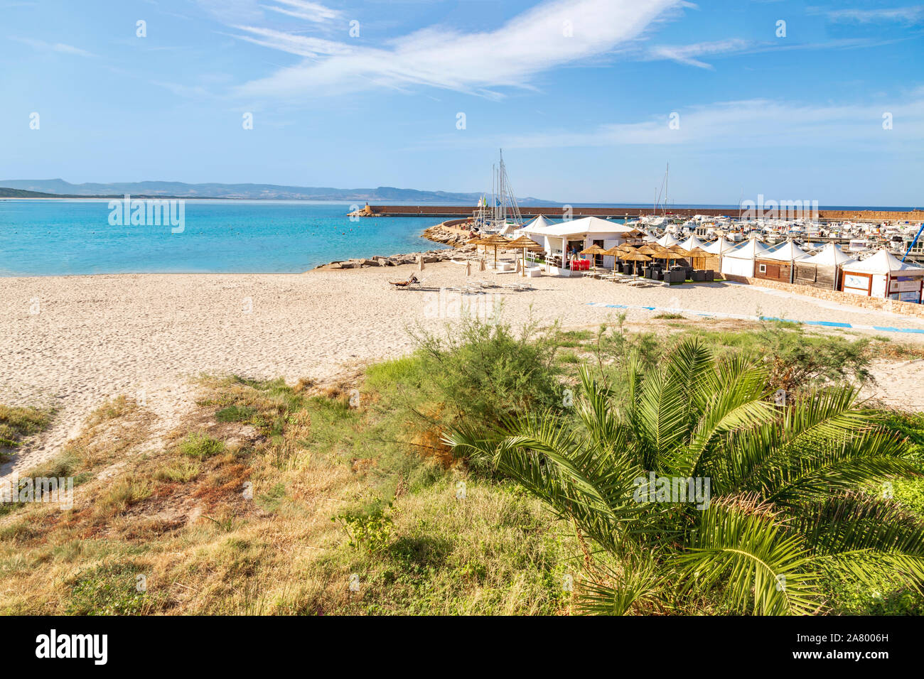 La spiaggia del porto spiaggia sul golfo dell'Asinara, Isola Rossa,Trinità d'Agultu e Vignola, Olbia-Tempio, Sardegna, Italia. Foto Stock