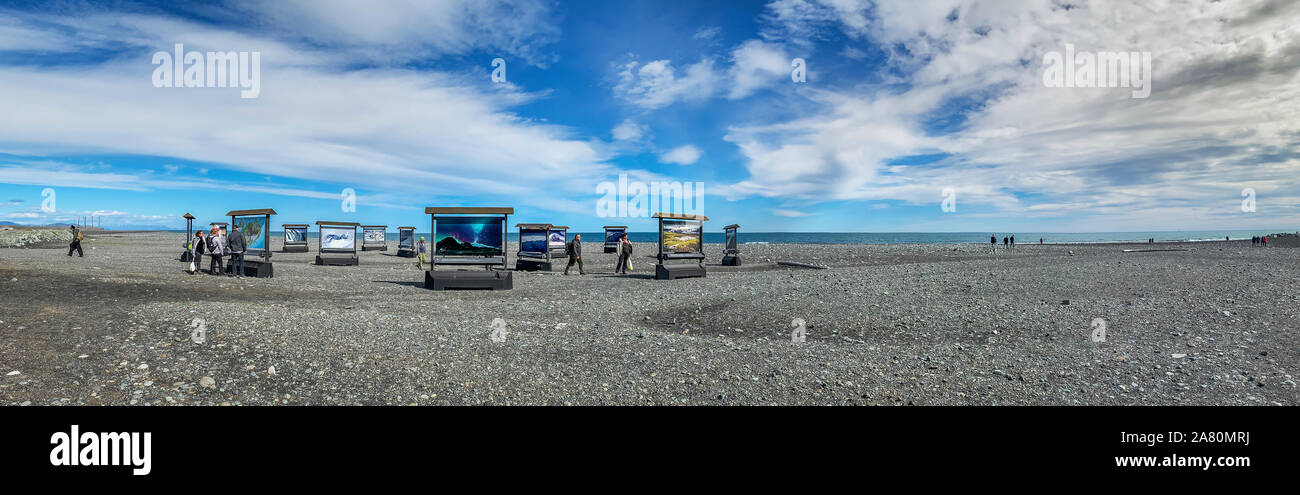Outdoor mostra fotografica, Jokulsarlon laguna glaciale, Vatnajokull National Park, Islanda, un sito Patrimonio Mondiale dell'Unesco. Tutte le immagini dal ghiaccio professionali Foto Stock