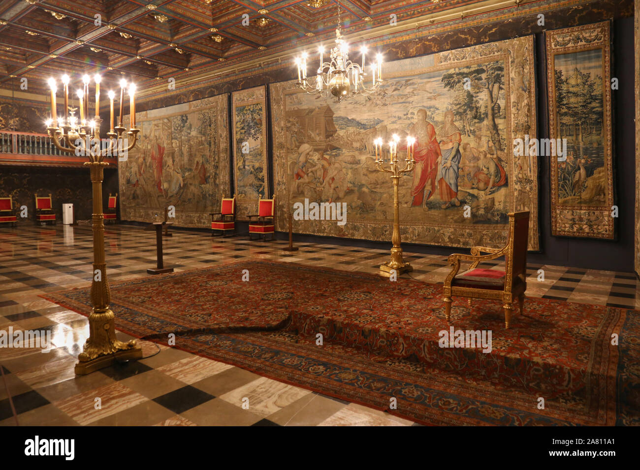 Cracovia. Cracovia. La Polonia. Wawel, il castello reale sul colle di Wawel. Camera Senatorska, la camera più grande nel castello, ex trono Hall. Foto Stock