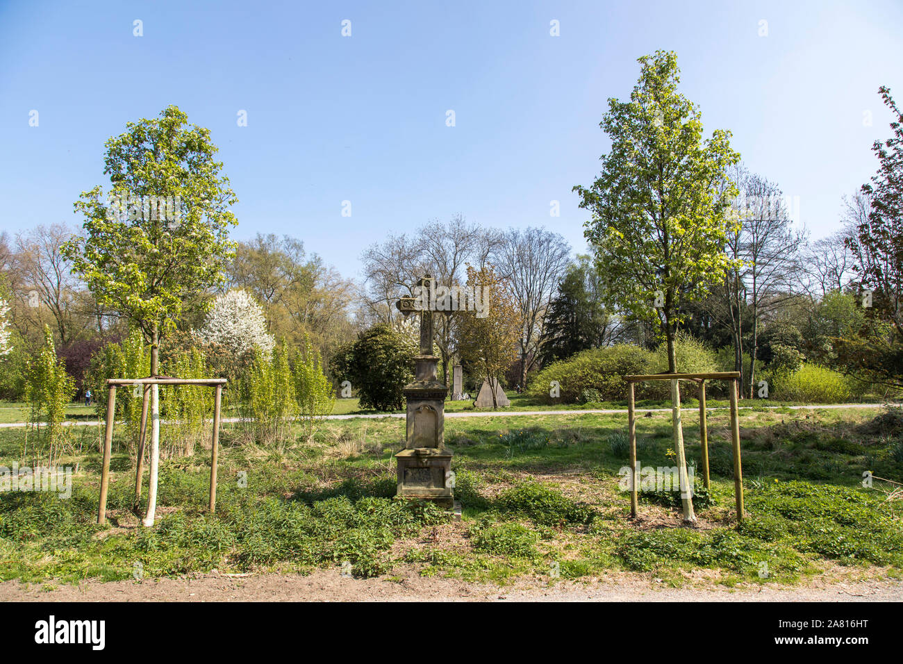 Il Segeroth-Park nel nord-ovest di Essen, ex cimitero, oggi un piccolo parco cittadino, Foto Stock