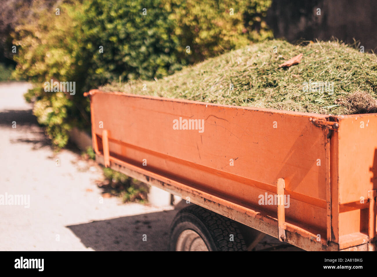 Fattoria in Provenza - Trattore in cortile Foto Stock