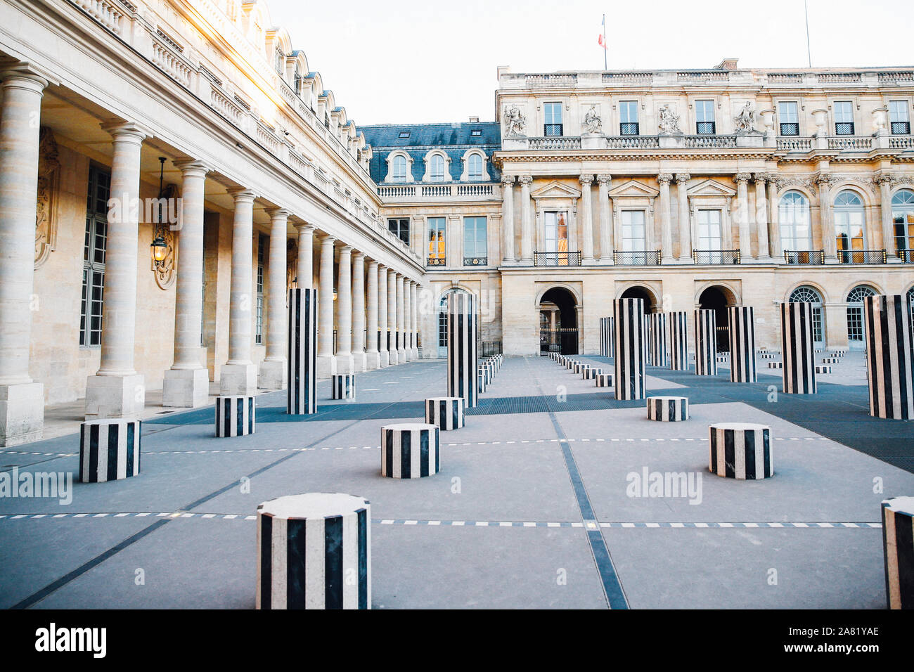 Tramonto a cour d honneur Palais Royal di Parigi Foto Stock