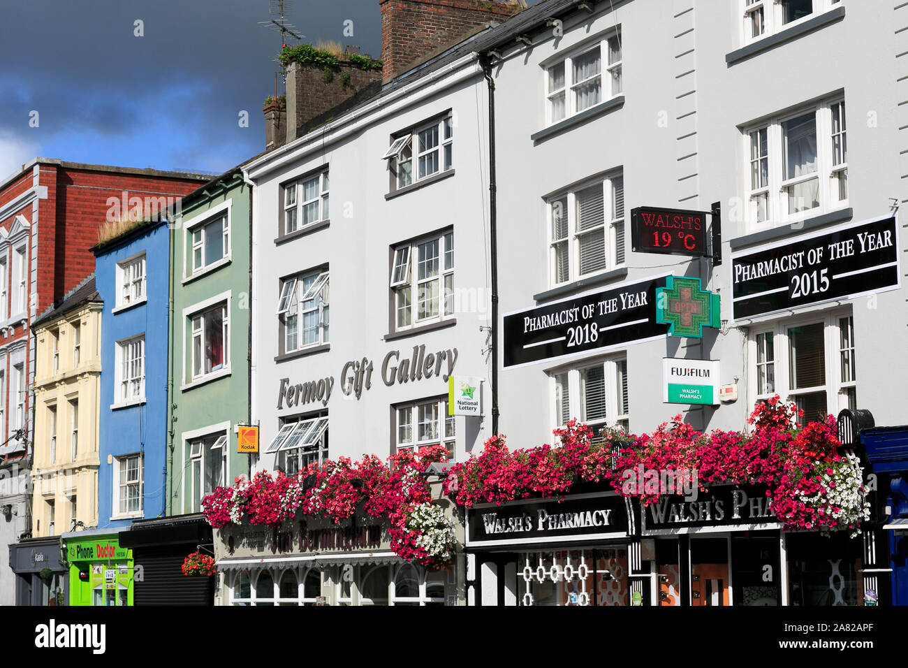 Patrick Street, Città a Fermoy, nella contea di Cork, Irlanda Foto Stock