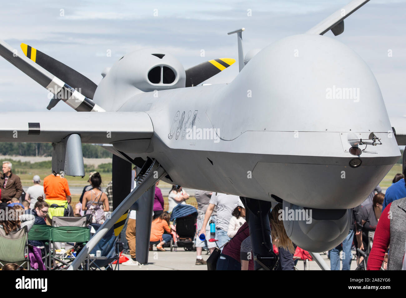 Una United States Air Force MQ-9 Reaper drone si siede sul display statico al 2018 Artico Airshow di tuono. Foto Stock