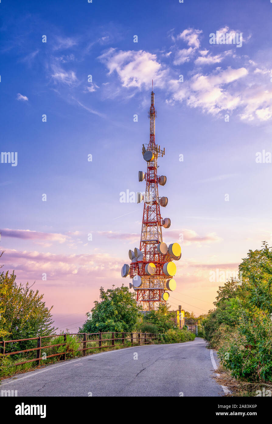 Telecom italia tower immagini e fotografie stock ad alta risoluzione - Alamy