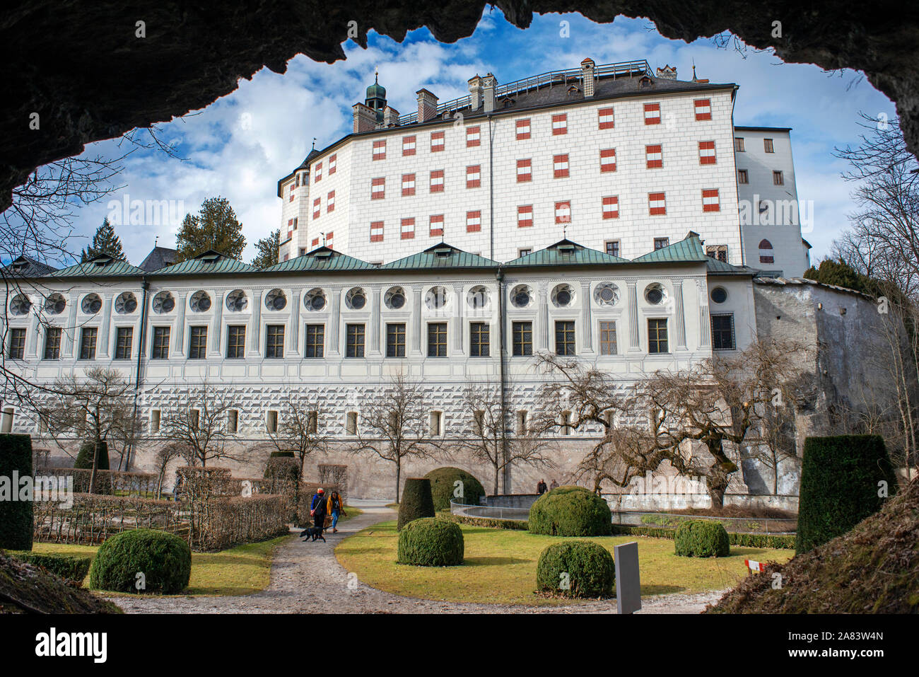 Vista del Rinascimento il castello di Ambras, vicino a Innsbruck, Austria Foto Stock