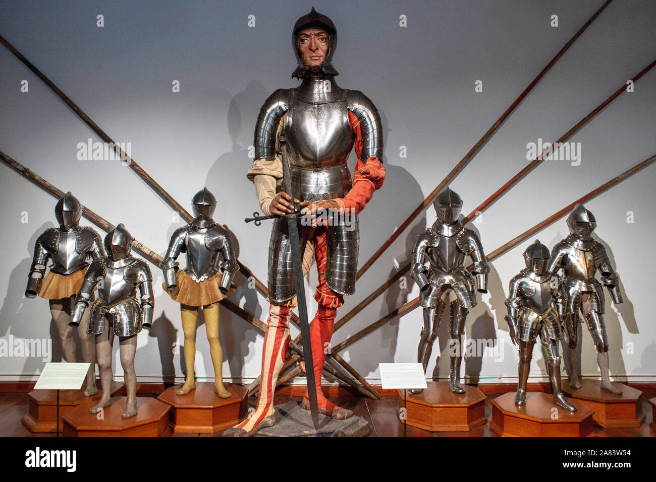 Raccolta Armor all'interno il rinascimentale Castello di Ambras, vicino a Innsbruck, Austria Foto Stock