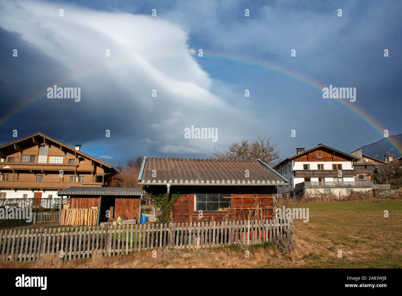 Tipiche Case di Tirolo in Lan situata al di sopra di Innsbruck, Austria. Foto Stock