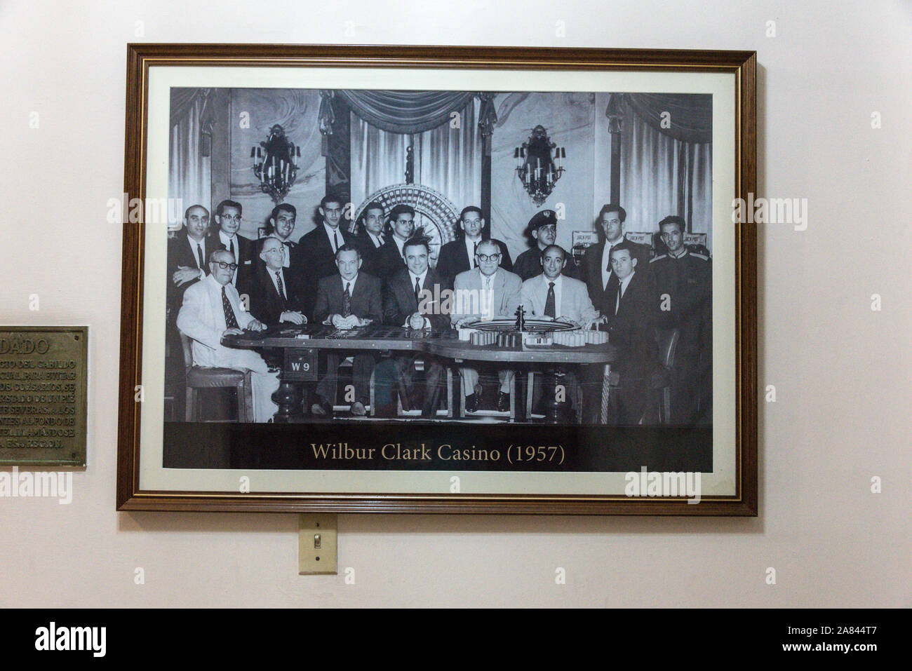 Una foto sulla sommità della mafia è appesa al muro all'Hotel Nacional de Cuba a l'Avana, Cuba. Nel dicembre 1946 gli anni '1930 costruirono l'Hotel Nacional de Cuba Foto Stock
