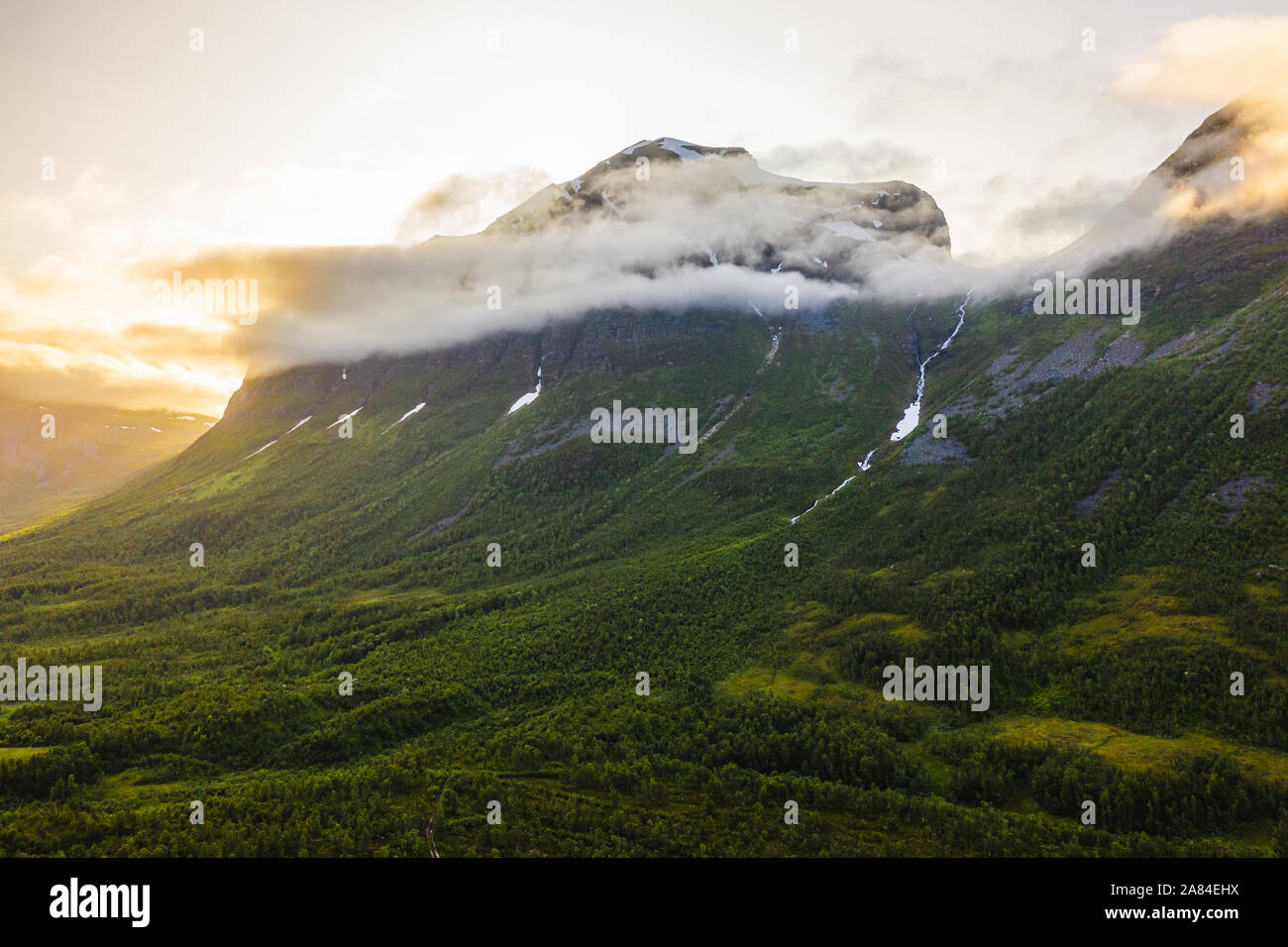 Montagne vicino a Tromsø in Norvegia Foto Stock