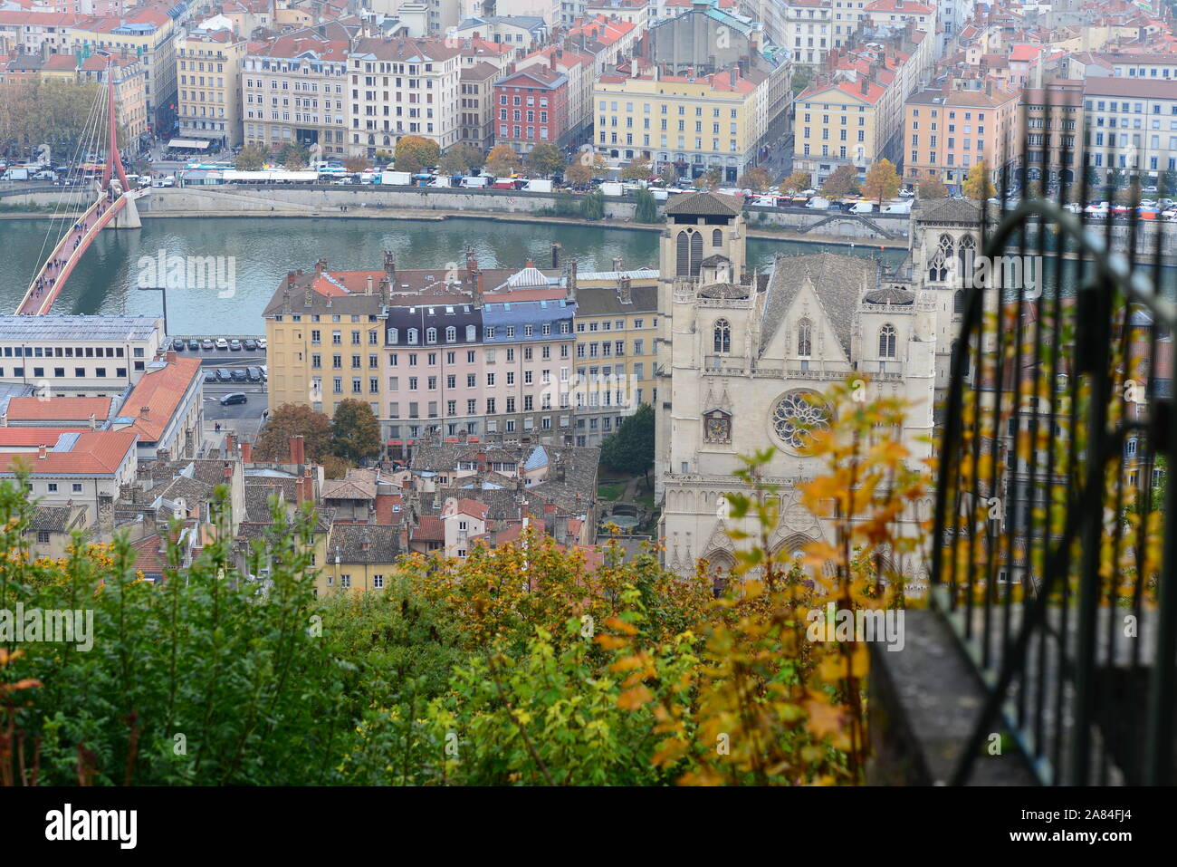 Vista panoramica sul centro di Lione, la terza città più grande della Francia, e sul fiume che la attraversa Foto Stock