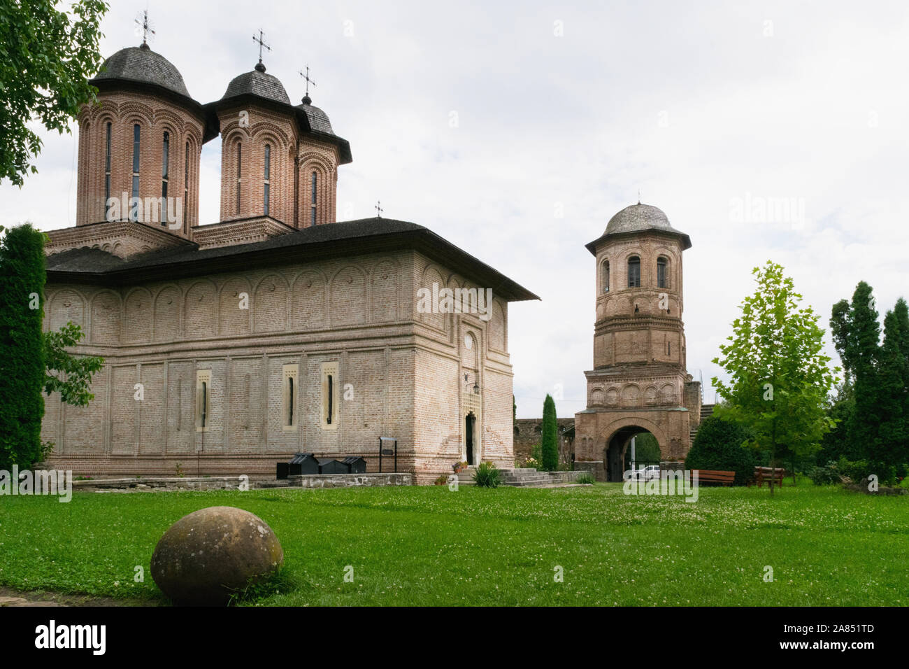 Brebu, Prahova, Romania - 04 agosto 2019: il monastero Brebu situato in Brebu, Prahova. Foto Stock