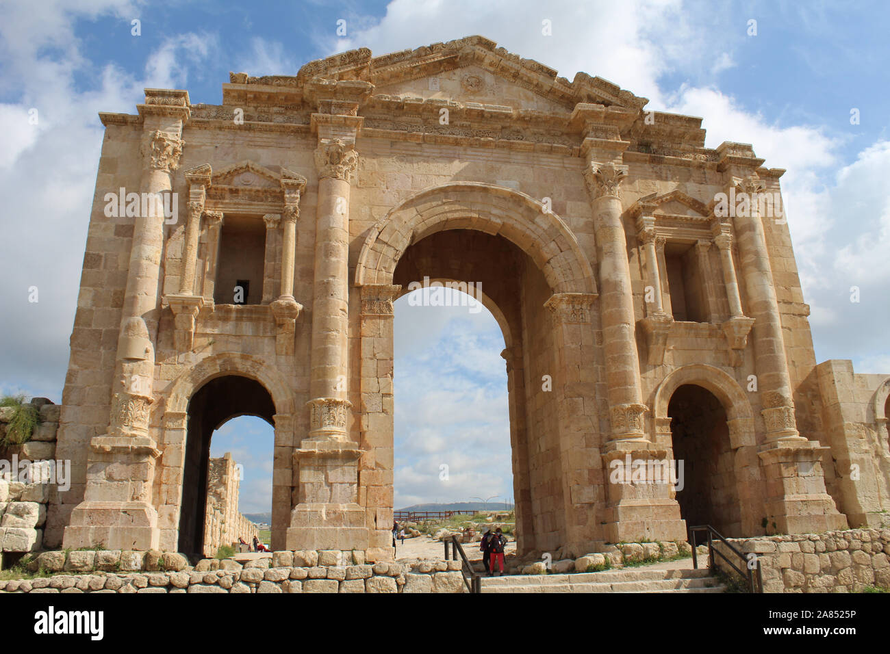 Vista generale di Jerash in Giordania. Un utente malintenzionato solitario ha accoltellato otto persone, compresi quattro turisti stranieri e i loro tour guida, in corrispondenza di un sito archeologico nel nord della Giordania. Foto Stock