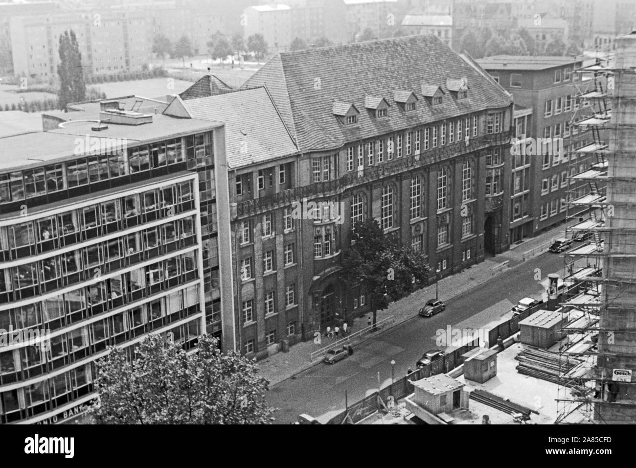 Blick auf einen Teil der Innenstadt von Berlin, Deutschland 1961. Vista di una parte della parte interna della città di Berlino, Germania 1961. Foto Stock
